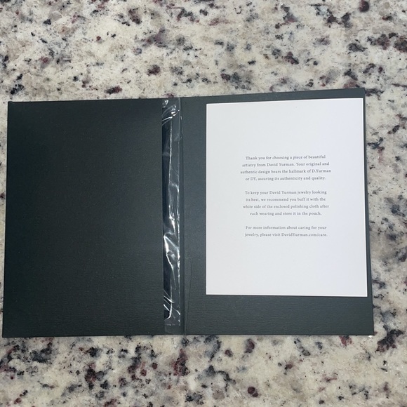 Like new David Yurman topaz, cable wrap ring, size 5.5. Perfect gift! - Picture 5 of 8